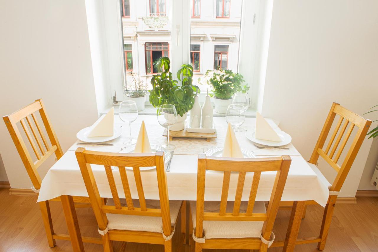 5 Min Zur Elbe, Helle Geraeumige 2-Raum-Whg, Neustadt, Top Lage Dresden Ngoại thất bức ảnh